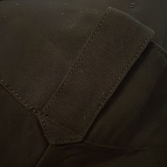 H & M Black pants Size 6 4 pockets 15 waist x 9 rise x 35 length - Picture 6 of 7